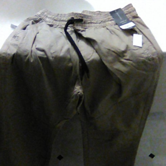 Pants - Picture 4 of 4